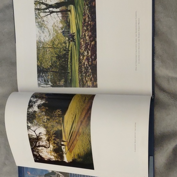 Stratford: Dramatically Different 2007 Version Large Hardcover - Picture 4 of 7